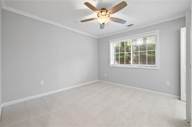 Building Photo - 305 Winding River Dr