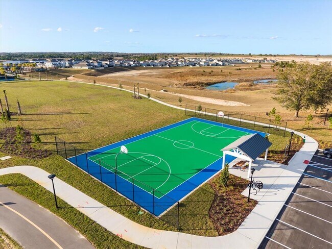 Building Photo - 2611 Runners Cir