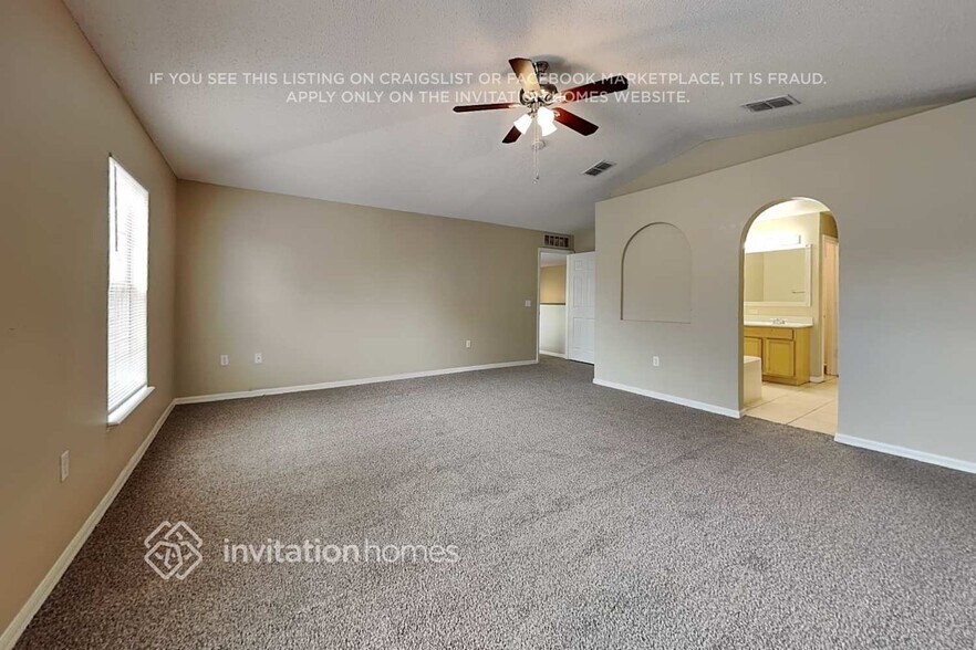 Building Photo - 1701 Alhambra Crest Dr