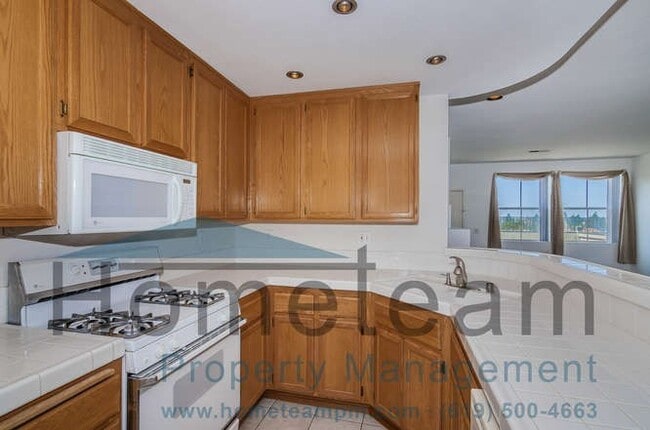 Primary Photo - 2BR / 2.5 BA 1314 SQFT TOWNHOME RANCHO DEL...