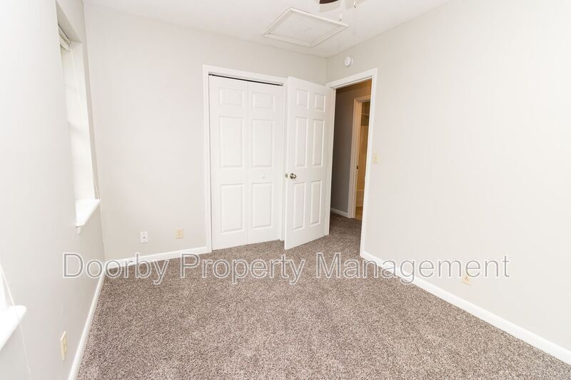 Building Photo - 333 Withrow Rd