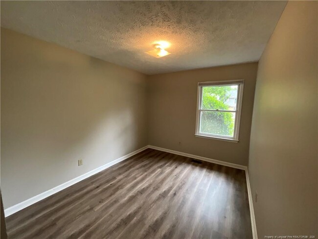 Building Photo - 929 Kennesaw Dr