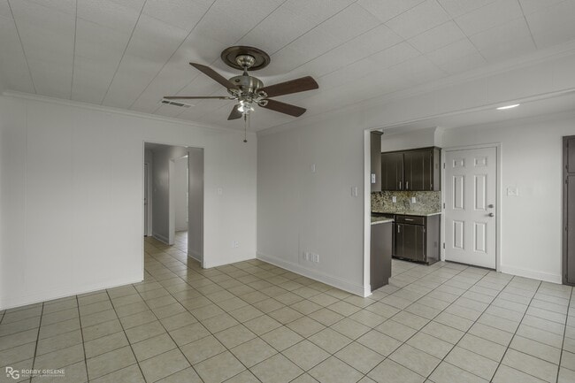 Building Photo - 3533 Hastings Pl