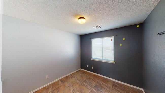Building Photo - 14336 Desert Sage Dr