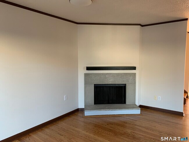 Building Photo - 434 Thoreau Rd
