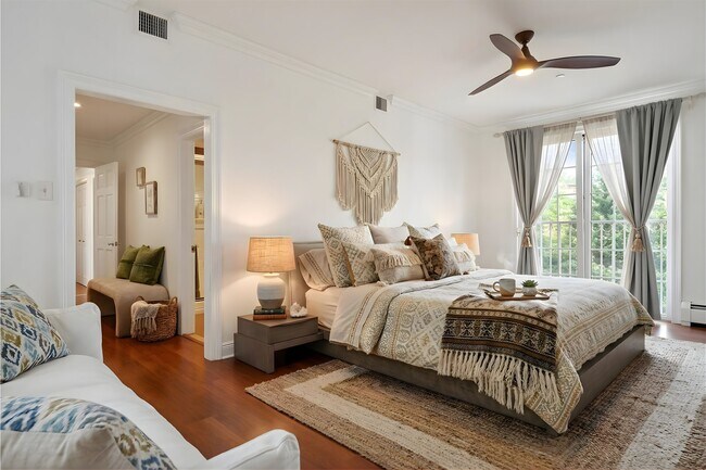 Building Photo - 205 Shearwater Ct W