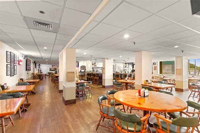 Building Photo - 9501 Seagrape Dr