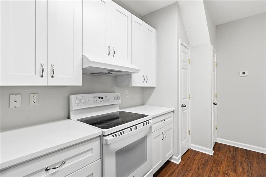 Building Photo - 1575 Ridenour Pkwy NW