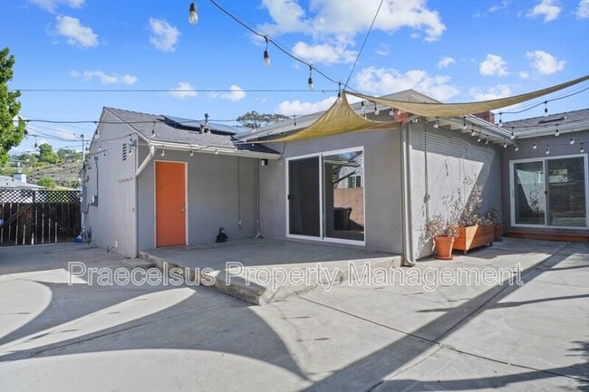 Building Photo - 5960 Nagel St