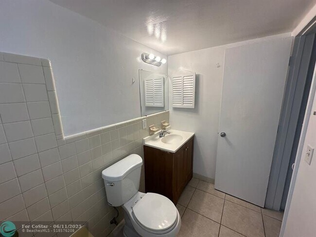 Building Photo - 8600 NW 40th St