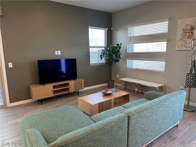 Building Photo - 12488 Primrose Grove Ln