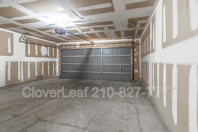 Building Photo - 1116 Stone Branch