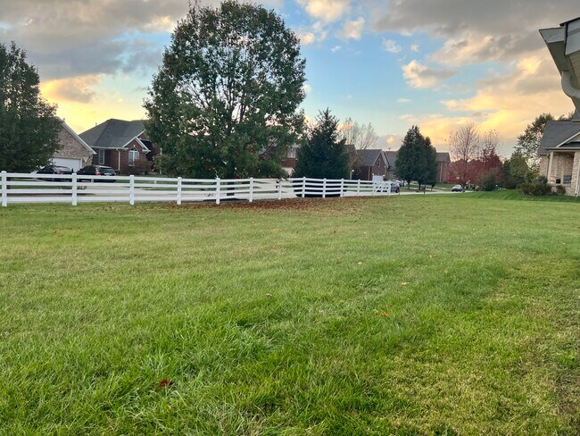 Building Photo - 10407 Brentlinger Ln