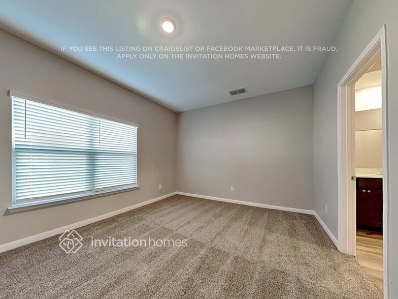 Building Photo - 3127 Angus Dr