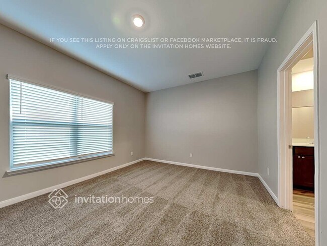 Building Photo - 3127 Angus Dr