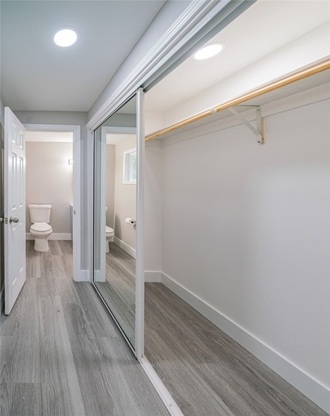 Building Photo - 5718 Cherry St