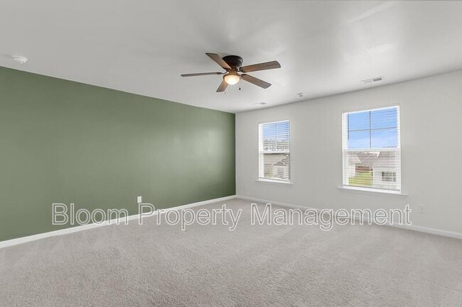 Building Photo - 502 Lk Rdg Blvd