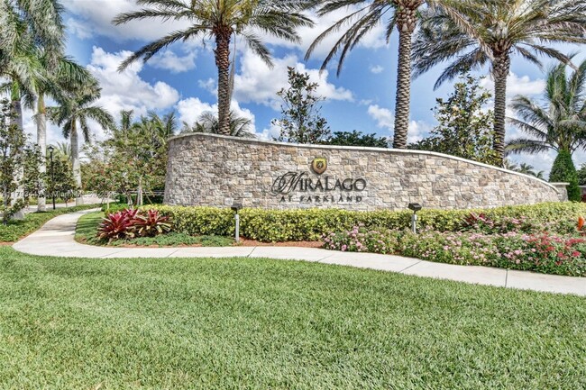 Building Photo - 8840 S Miralago Way