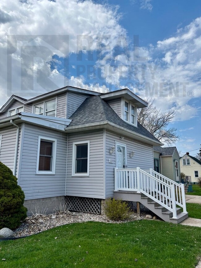 Building Photo - 430 Keilman St