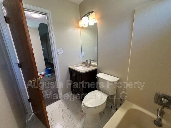 Building Photo - 3520 Stafford Dr