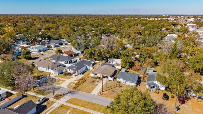 Building Photo - 207 W Broad St