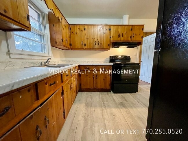 Building Photo - 6328 Oakview Ln