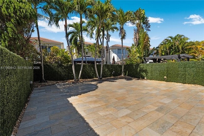 Building Photo - 7044 NW 115th Ct