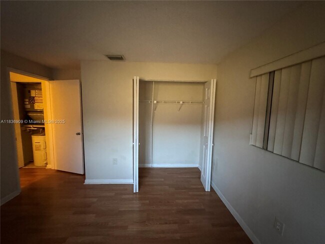 Building Photo - 8249 SW 149th Ct