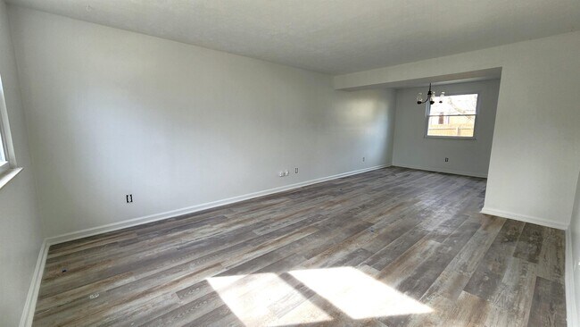 Building Photo - 259 Windsor Castle Dr