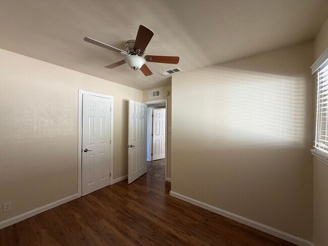 Building Photo - 3 Bedroom 2 Bathroom House with Central A/C , 2 Car Garage and Beautiful Backyard with Covered Patio