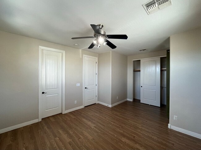 Building Photo - 5 Bedroom Home in the Montelena Neighborho...