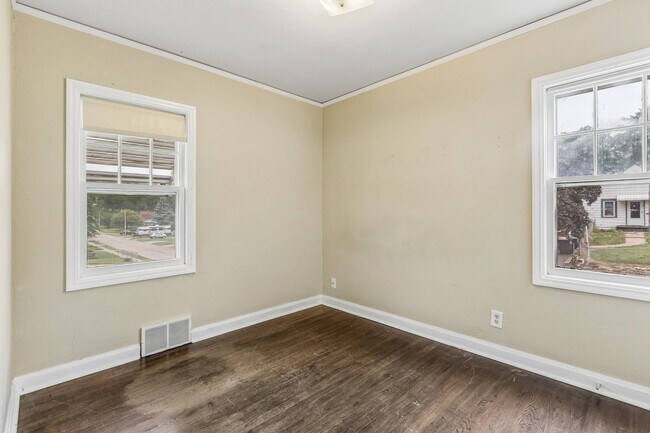Building Photo - 3620 N 61st St