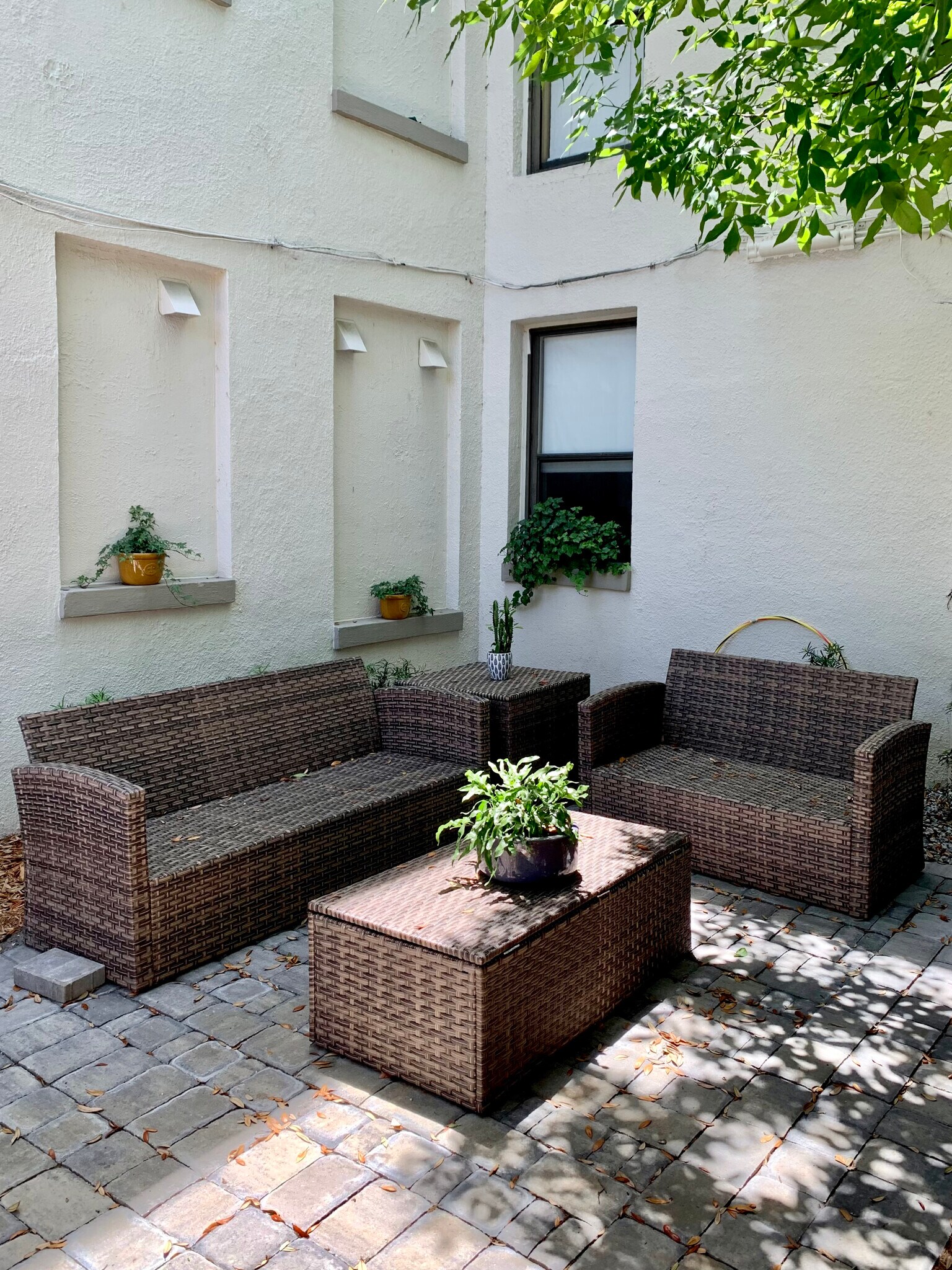 Community Patio - 2545 Oak St