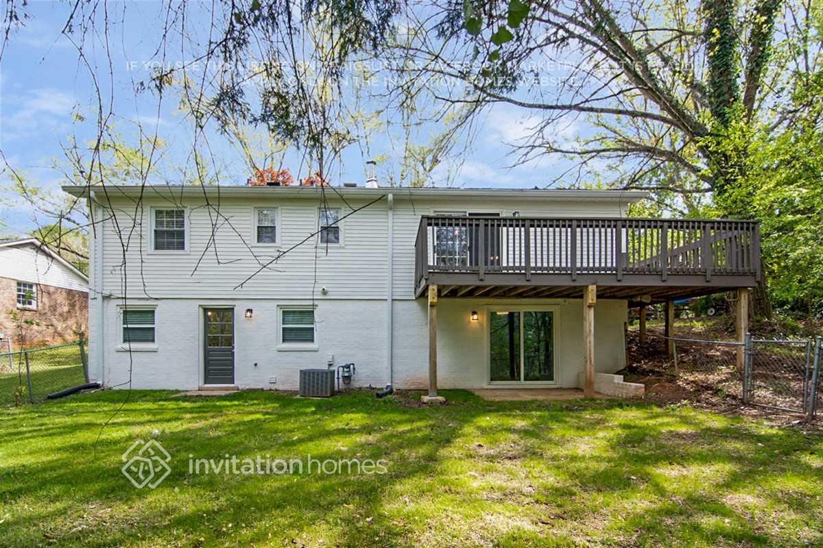 Building Photo - 6041 Bellow St