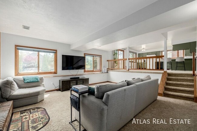 Building Photo - 4620 W 108th Pl