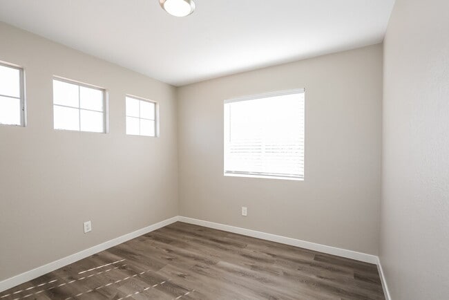 Building Photo - 8379 Yamhill St