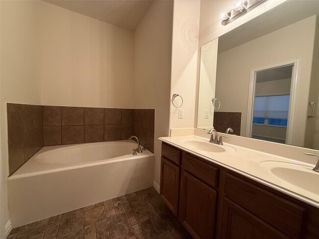 Building Photo - 8010 Rowena Dale Dr