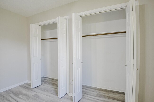 Building Photo - 3223 Deep Anchor Way