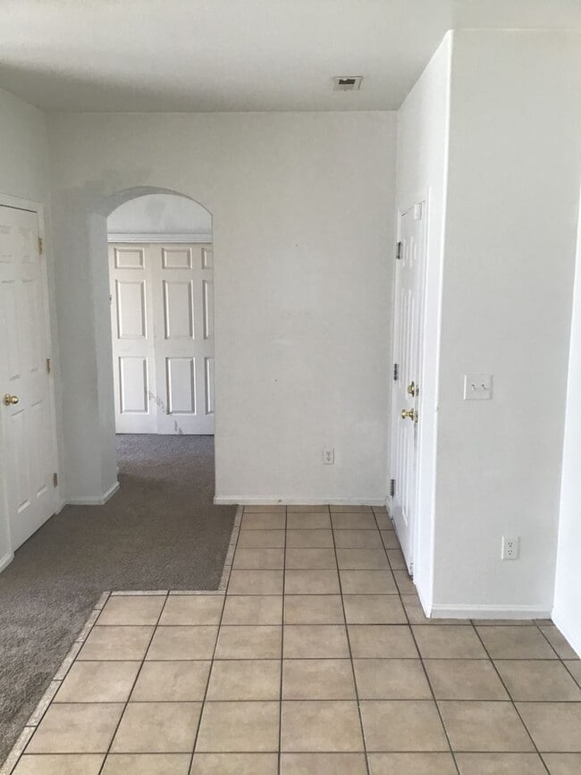 Building Photo - Large 2 bed, 2 bath condo for rent near Anschutz Medical Center