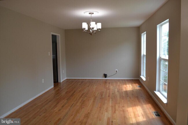 Building Photo - 20412 Middlebury St