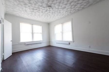 Interior Photo - 2235 E 71st St