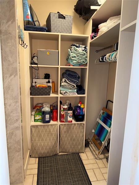 Building Photo - 321 Wilson St