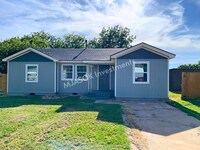 Building Photo - Fully Renovated 3 Bed Home | Stainless Appliances | Privacy Fence | Storage Shed | W/D Connections