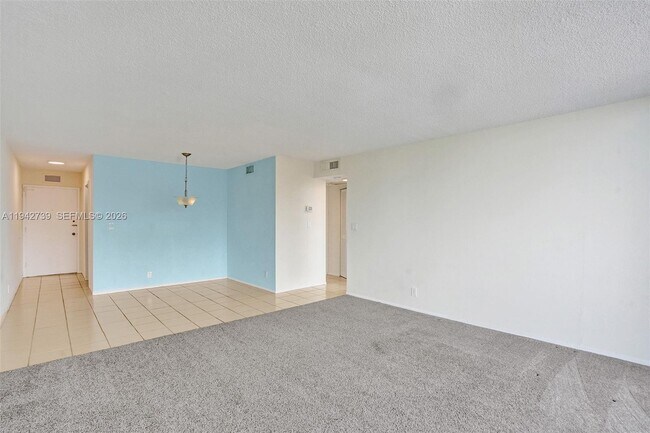 Building Photo - 3140 S Ocean Dr