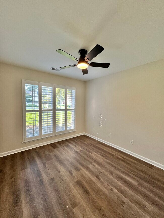 Building Photo - Tayser Rental