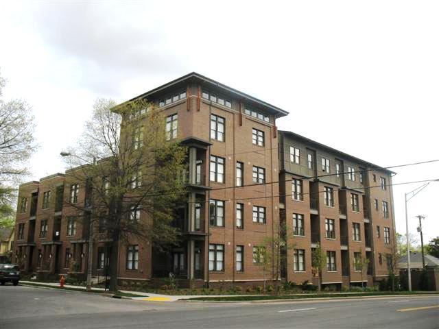 Building Photo - 1706 18th Ave S