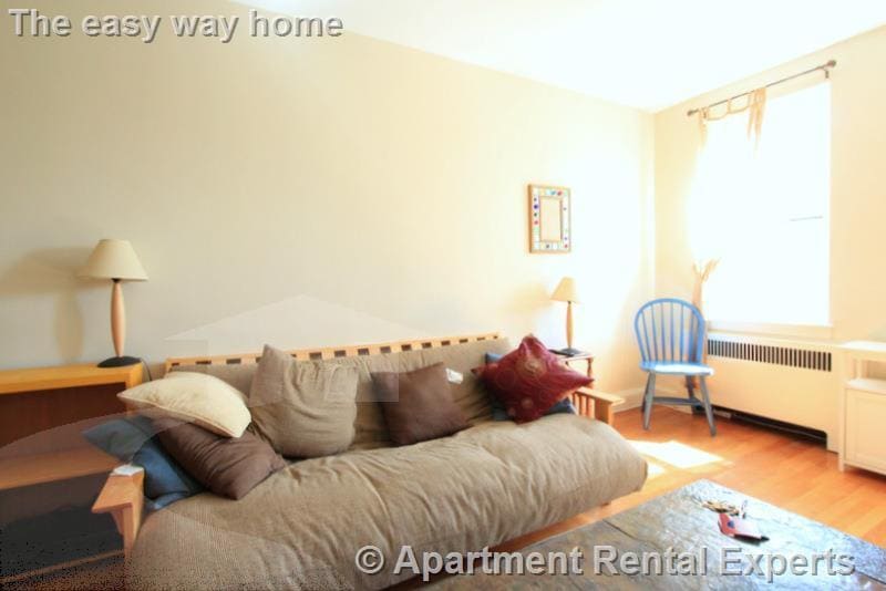 Building Photo - 16 Ware St