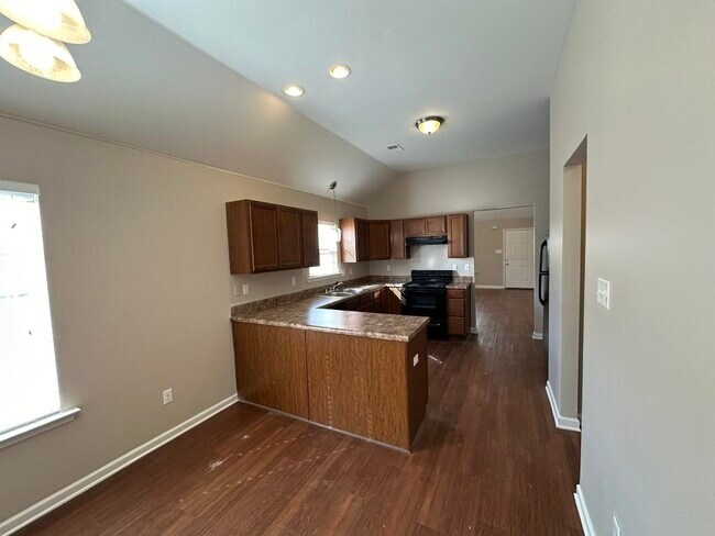 Building Photo - 1311 Crosstown Ct