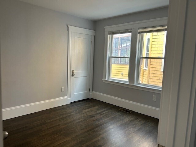 Building Photo - 84 Aberdeen Ave