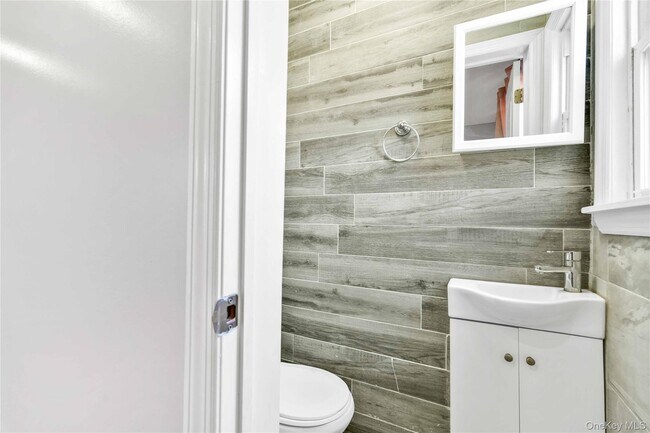 Building Photo - 228-07 146th Ave